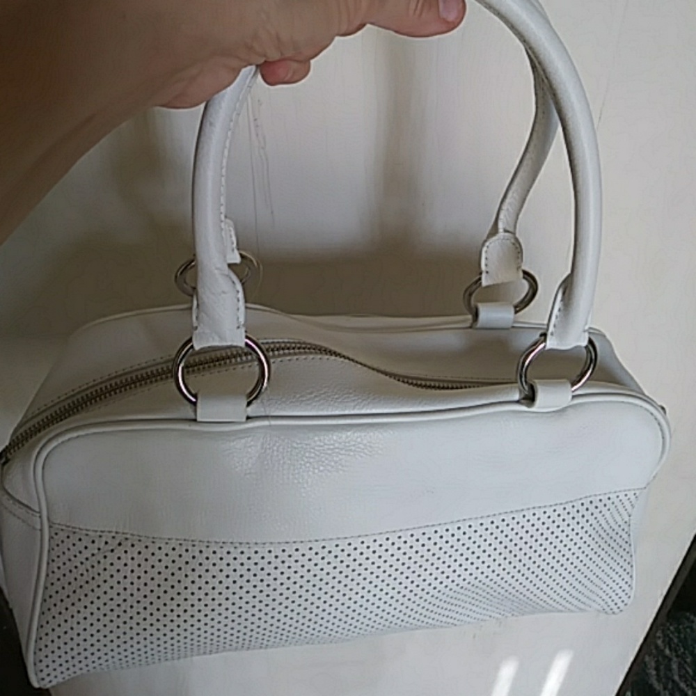 🔥vntg. Banana Republic premium leather bag